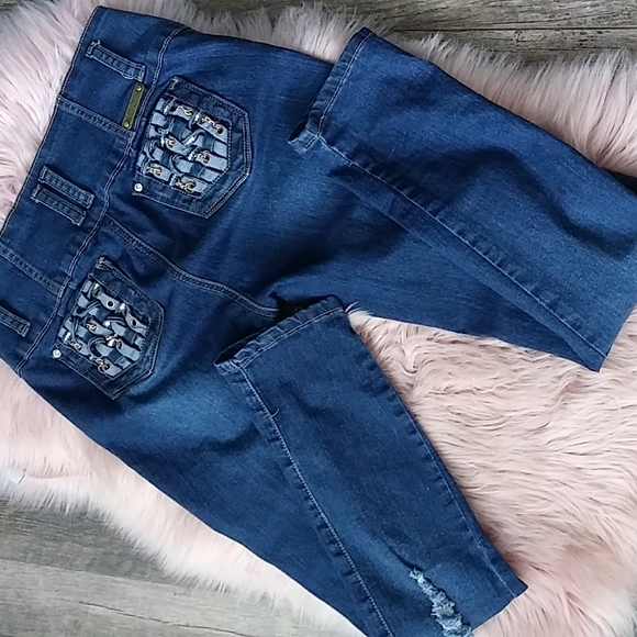 Jeans - Picture 1 of 16